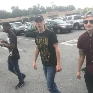 Meet your Posher, Sidney